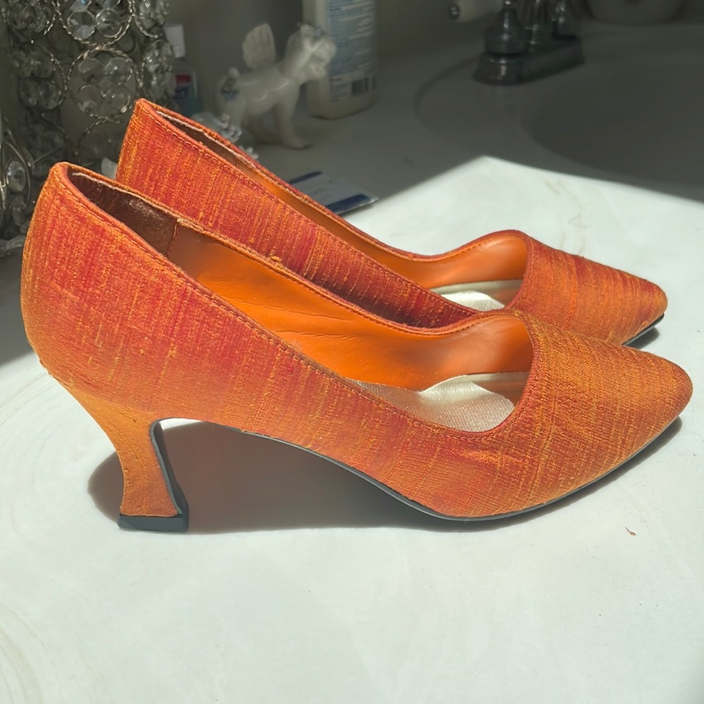 Rush Hour Express Size 6B Orange Silk High Heels
